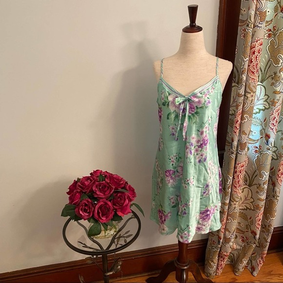 Chemise De Nuit Ou Pyjama MORGAN TAYLOR Taille S - Occasion Très Bon état, Imprimé Floral Multicolore